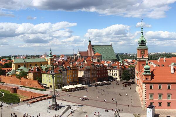 Czy w Warszawie opłaca się inwestować w nieruchomości?